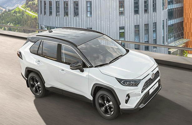 Toyota представила в России новую версию кроссовера RAV4