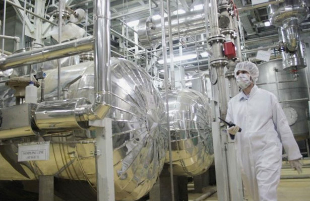 МАГАТЭ: В Иране началась загрузка гексафторида урана в новые центрифуги