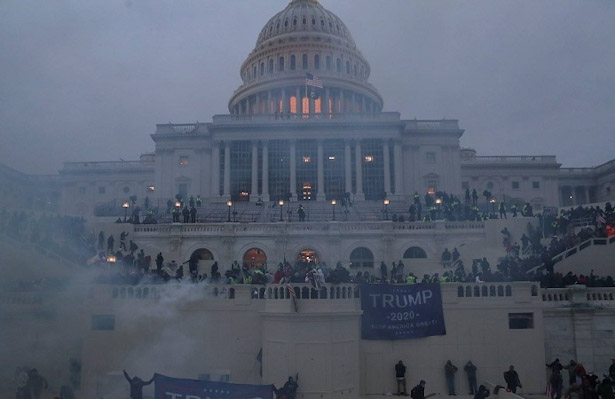 Мировая реакция на бунт сторонников Трампа/Джонсон: Это позорно