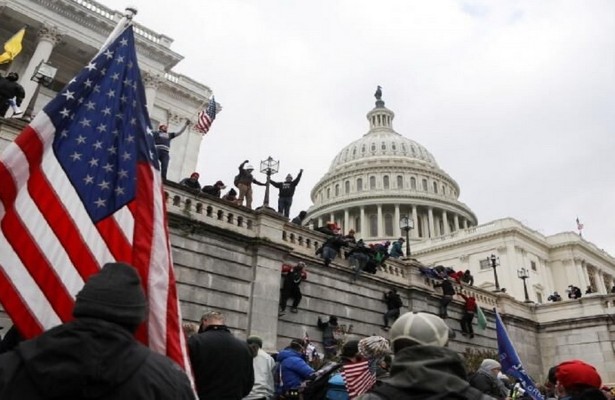 Прокуратура США обвинила четырех лидеров Proud Boys в заговоре