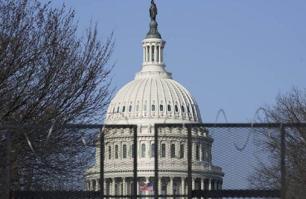 Politico: Бывшего сотрудника Госдепартамента арестовали по делу о штурме Капитолия