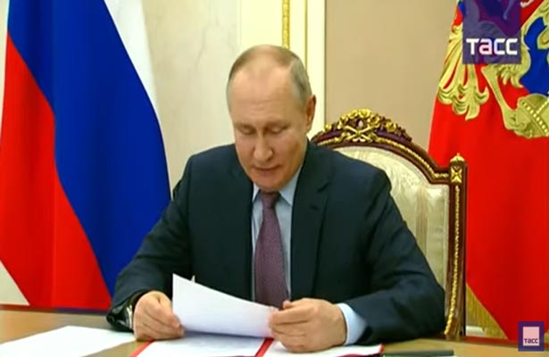 Путин проводит заседание Совета Безопасности РФ