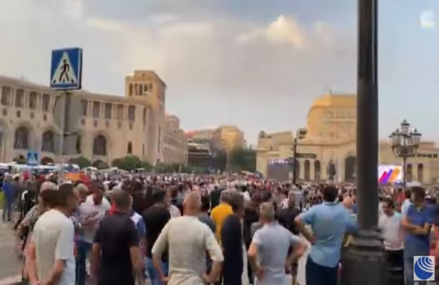 Сторонники Пашиняна собрались на митинг в центре Еревана