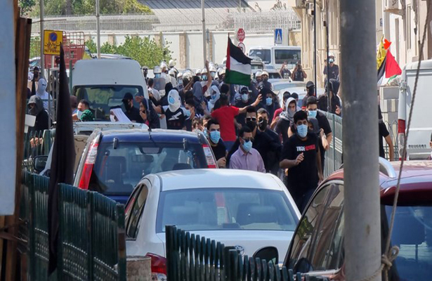 Силы безопасности Бахрейна подавили протесты после того, как люди скандировали антисионистские лозунги