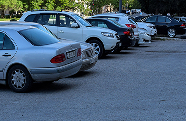 Штраф — не метод воспитания, или Когда в Баку решится проблема с парковками?