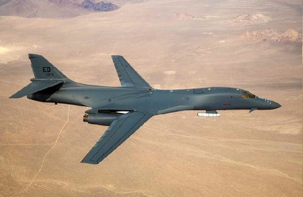 Пролет американского стратегического бомбардировщика B-1B над Персидским заливом и Ближним Востоком