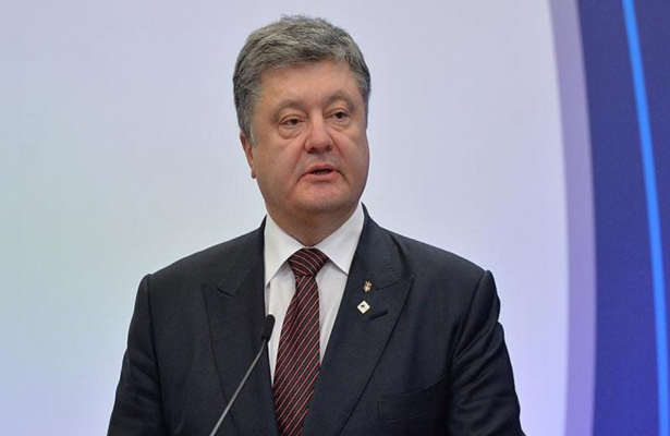 Порошенко призвал мировое сообщество поставлять Украине еще больше оружия