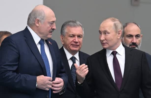 Президент Белоруссии заявил об отсутствии проблем в общении с Путиным