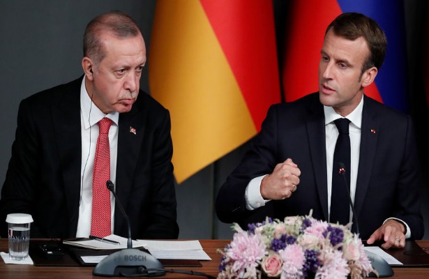 Макрон во время беседы с Эрдоганом призвал его бороться с обходом санкций против России