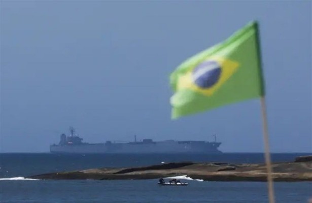 Иранские военные корабли у берегов Бразилии
