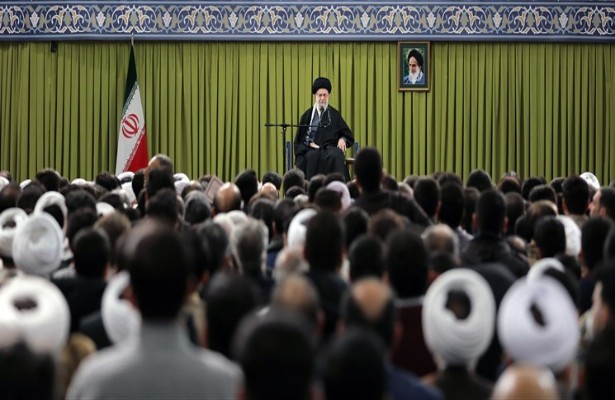Аятолла Хаменеи поблагодарил народ Тебриза за поддержку революции