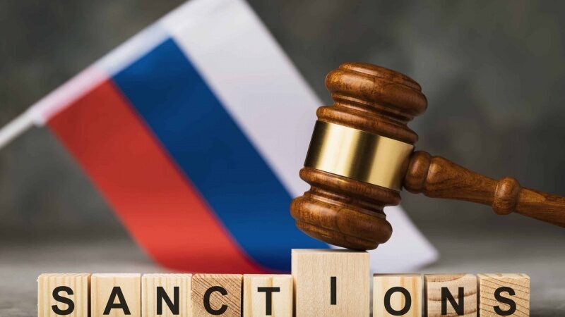 ЕС на полгода продлил санкции против России