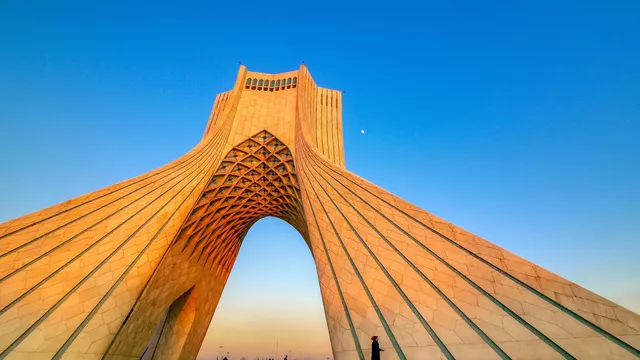 Туроператоры попросили ускорить запуск безвизовых групповых поездок в Иран