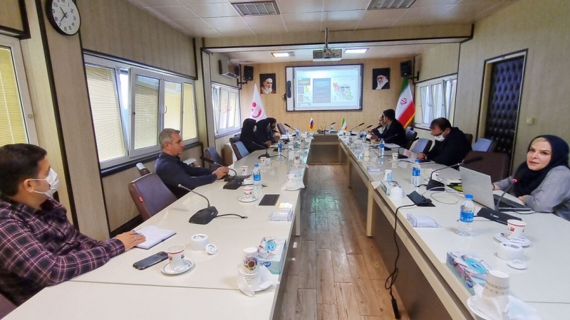 Сотрудничество между Ираном и Россией в составлении геологических карт и открытии полезных ископаемых