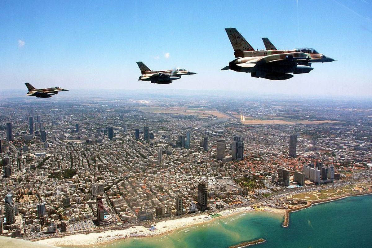 Армия обороны Израиля наносит удары по сектору Газа