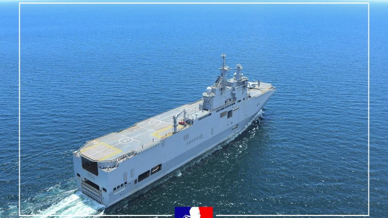 Франция направила к побережью Газы корабль-госпиталь