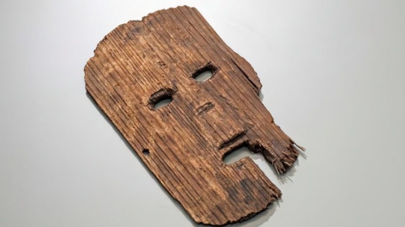 Габон потребовал от Франции вернуть редкую ритуальную маску
