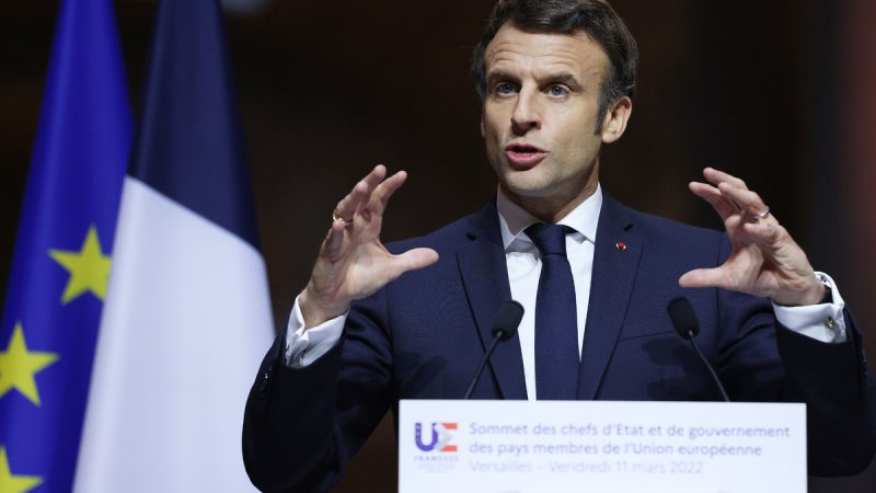 Макрон: Франция продолжит оказывать финансовую поддержку Украине