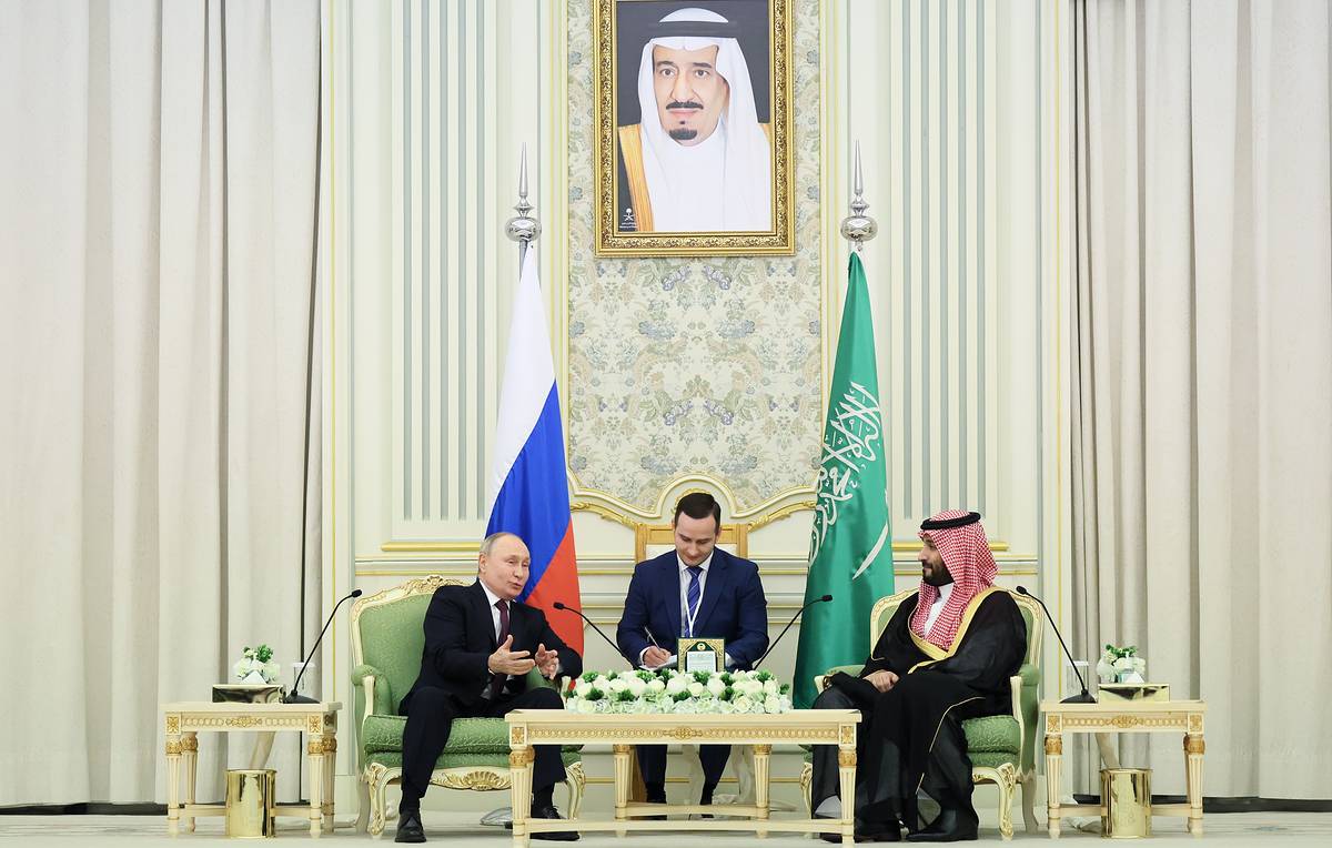 РФ и Саудовская Аравия приняли совместное заявление по итогам визита Путина в Эр-Рияд