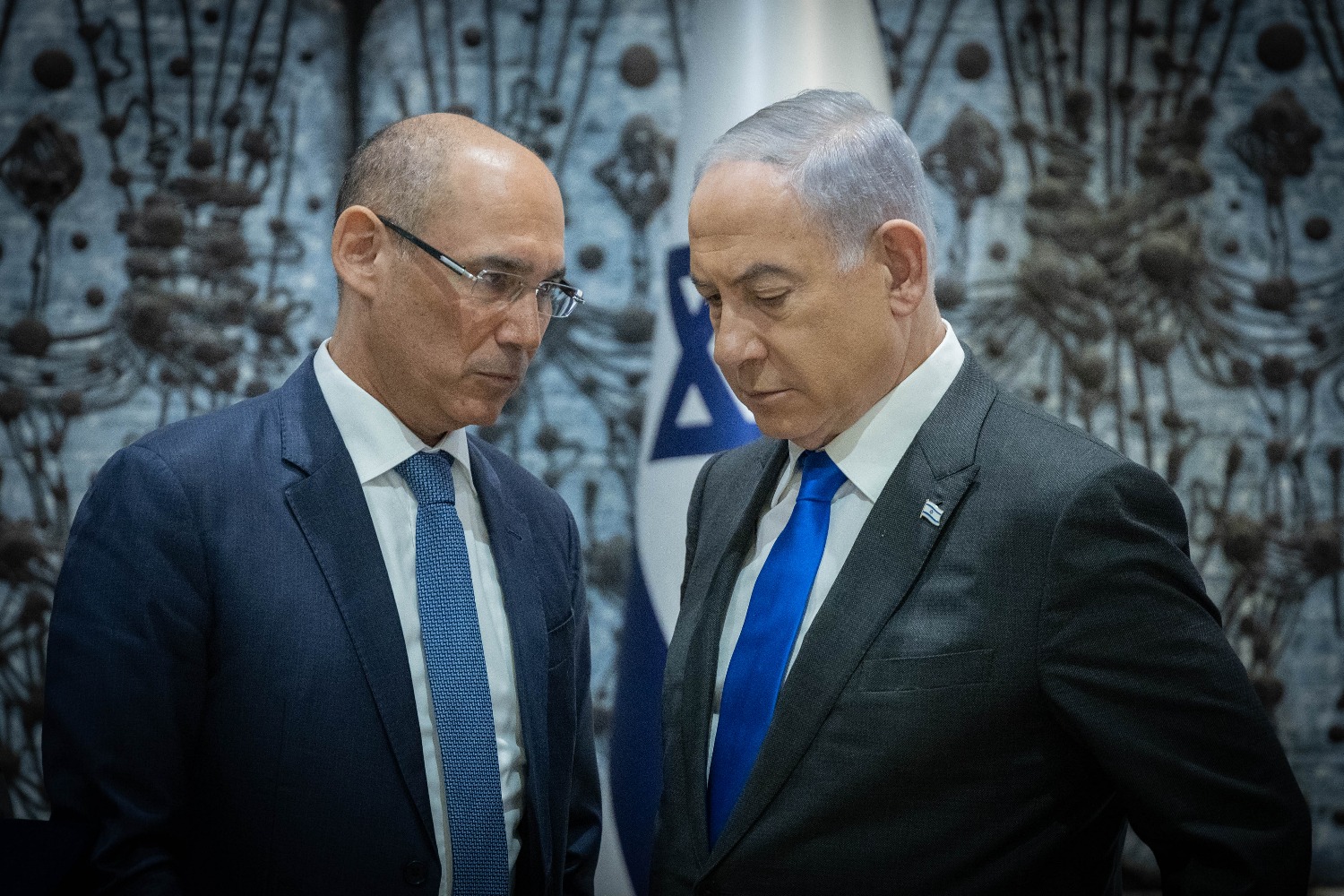Амир Ярон предупреждает Нетанияху: пора перестроить денежную политику
