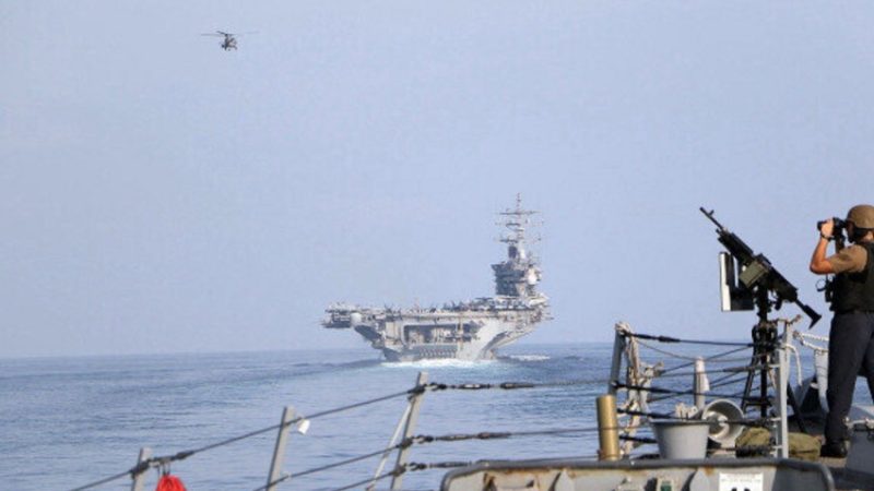 Хуситы совершили 26 нападений на суда в Красном море