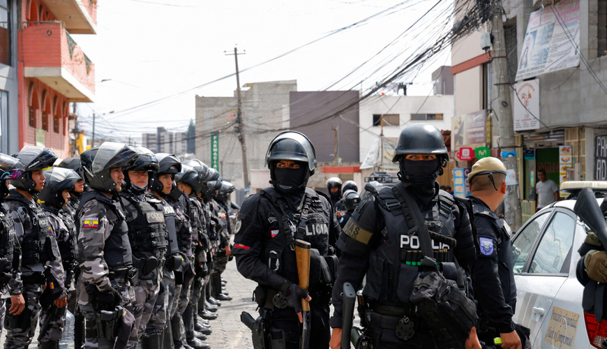 Армия Эквадора объявила 22 преступные группировки военными целями