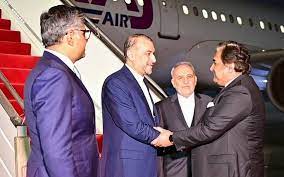 Глава МИД Ирана прибыл в Пакистан для нормализации двусторонних отношений
