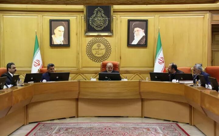 США не могут вмешивать во внутренние дела стран, заявил глава МВД Ирана