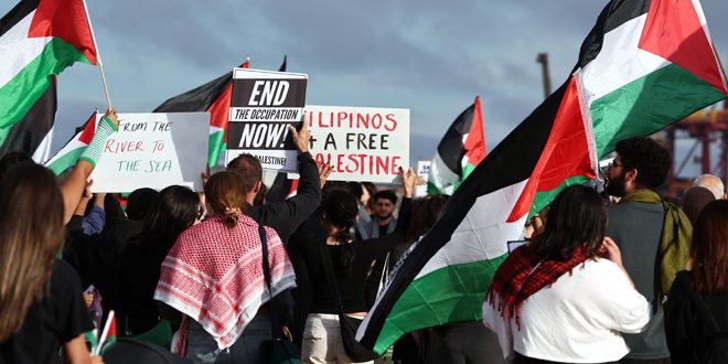Тысячи людей в Сане устроили акцию протеста в знак солидарности с палестинцами