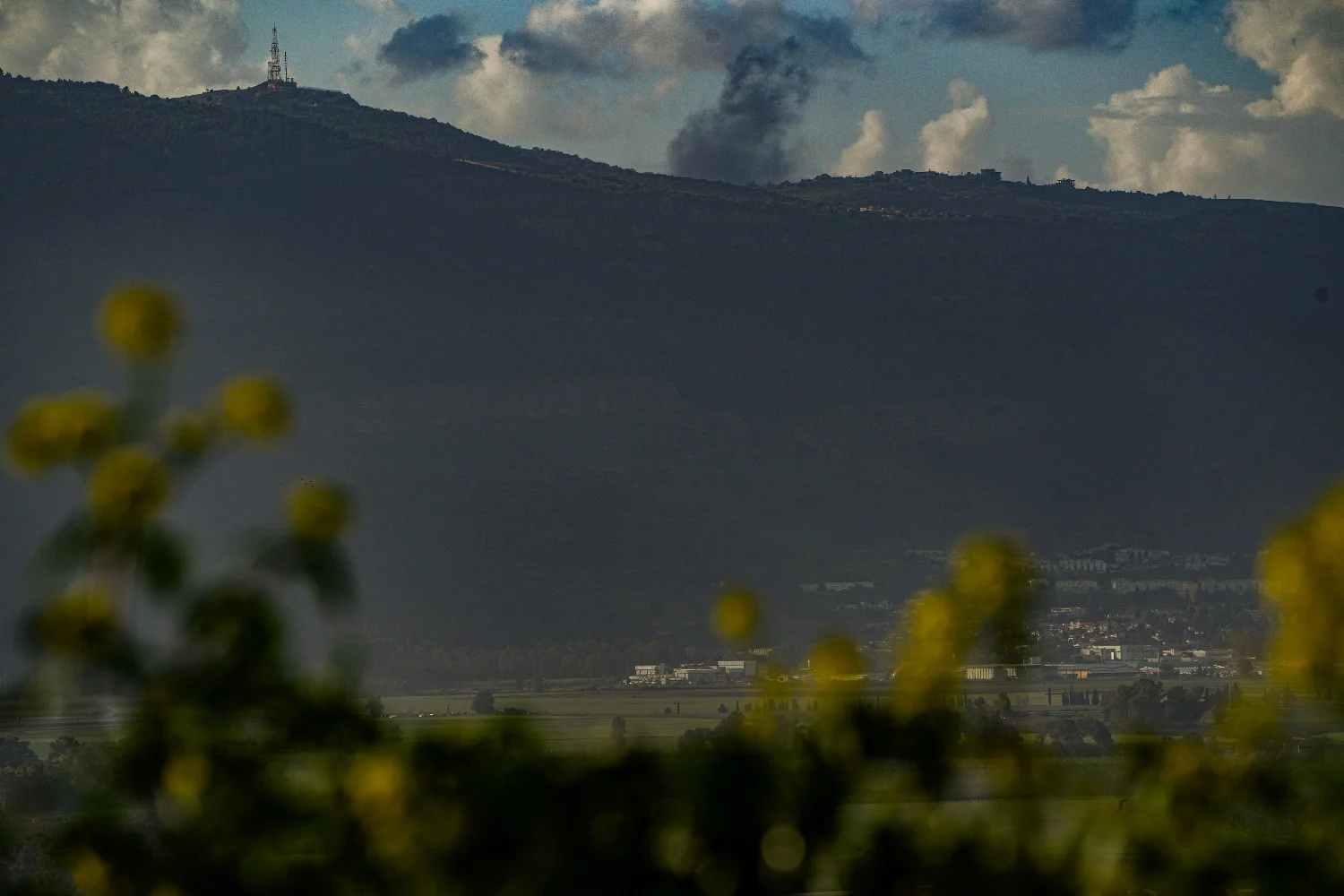 Репетиция большой войны на Севере: ракета «Хизбаллы» повредила электрические сети в Галилее