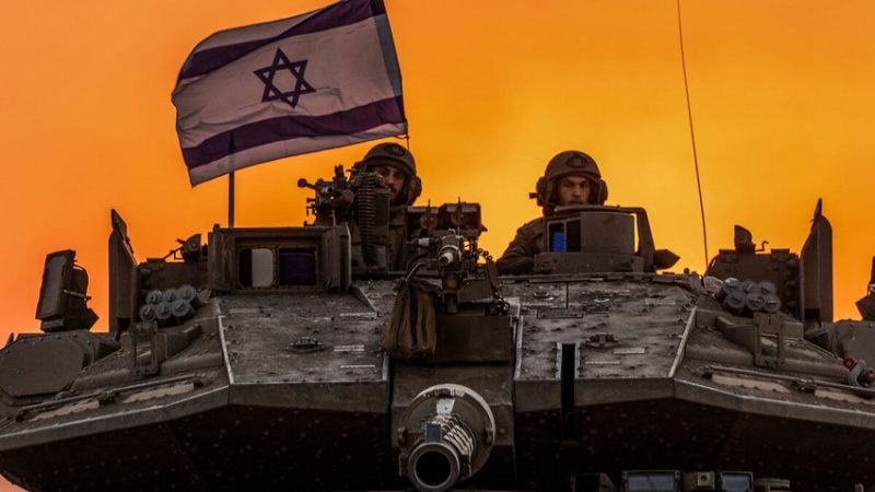 Израиль засек 10 запусков снарядов со стороны Ливана и нанес новые удары по «Хезболлах»